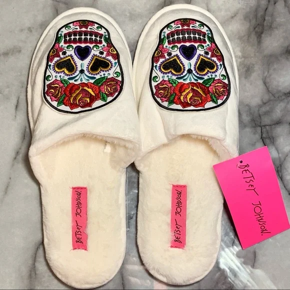 Betsey Johnson Betsiest Vibrant Sugar Skulls Slipper White - Picture 3 of 10